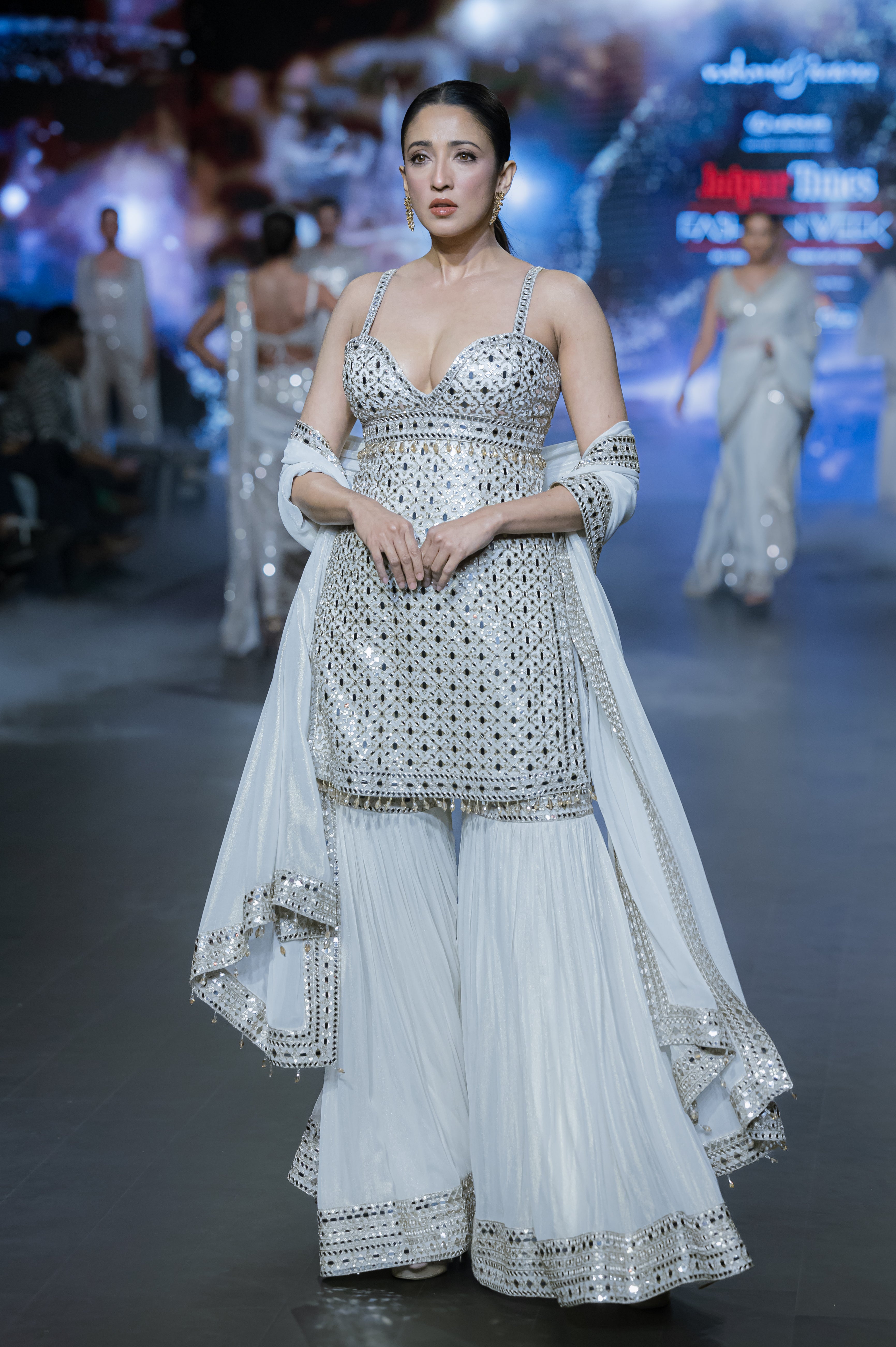 MIRROR KURTA SHARARA