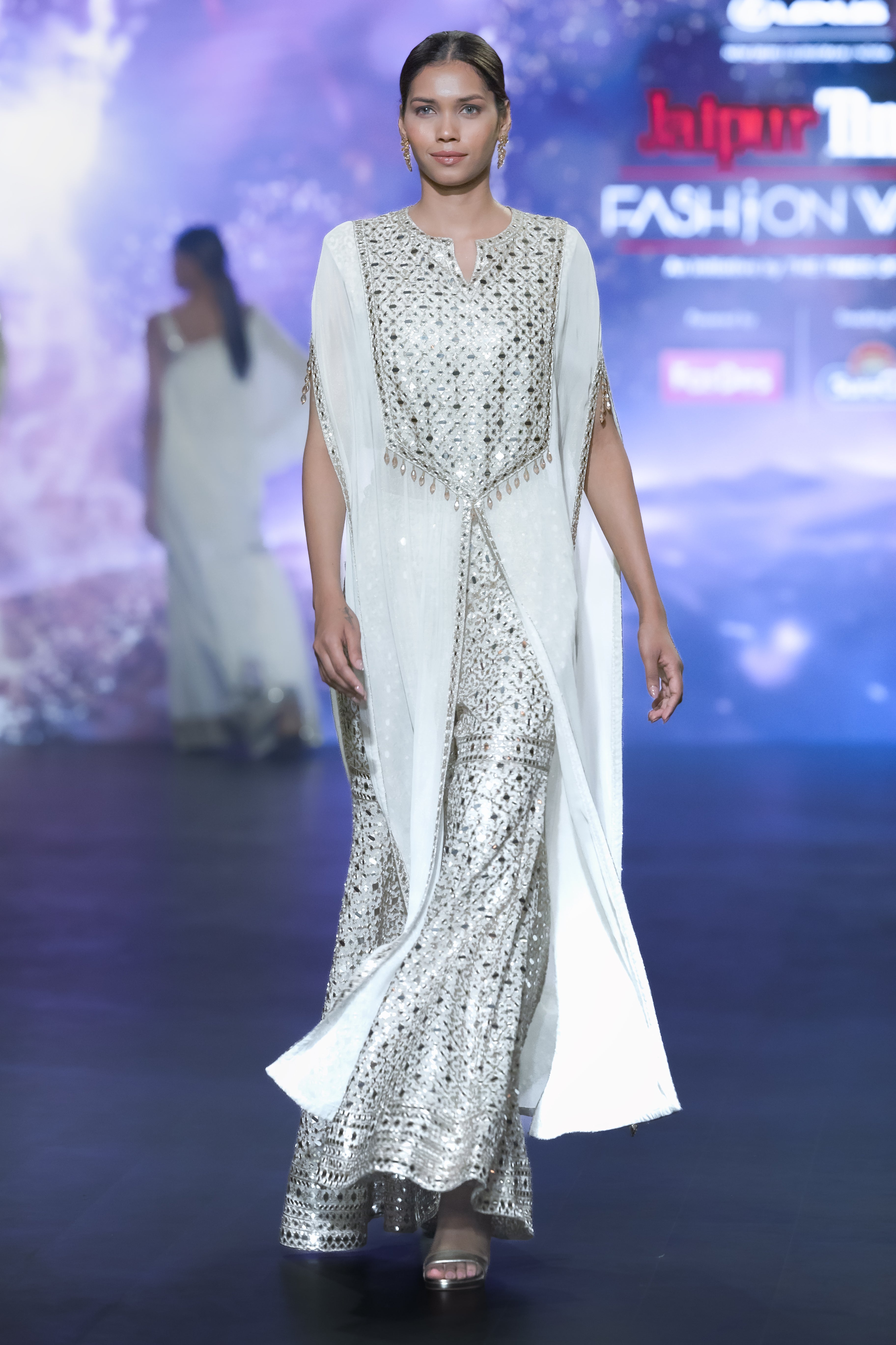 MIRROR CAPE GARARA SET