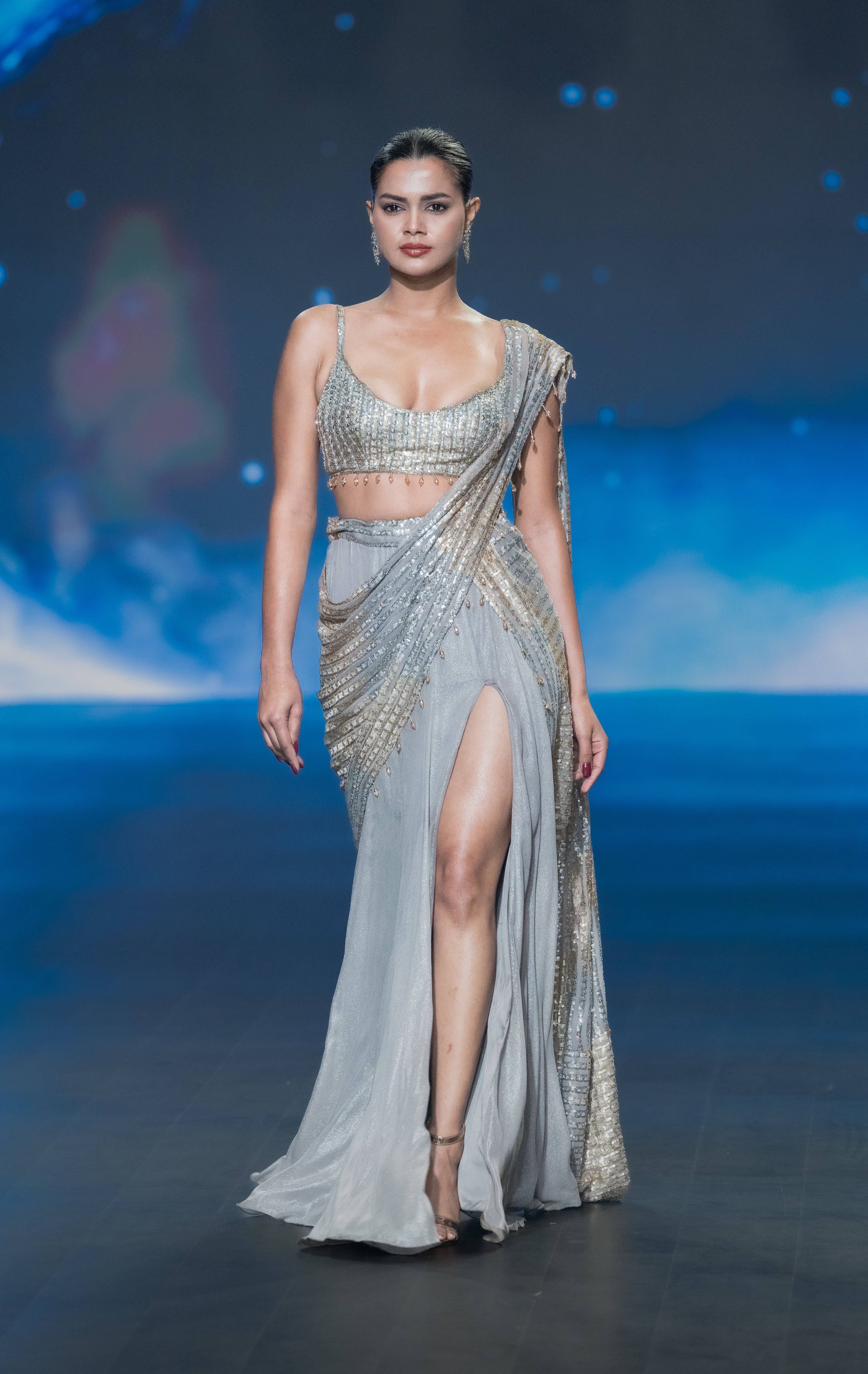 GREY SLIT STICH SAREE