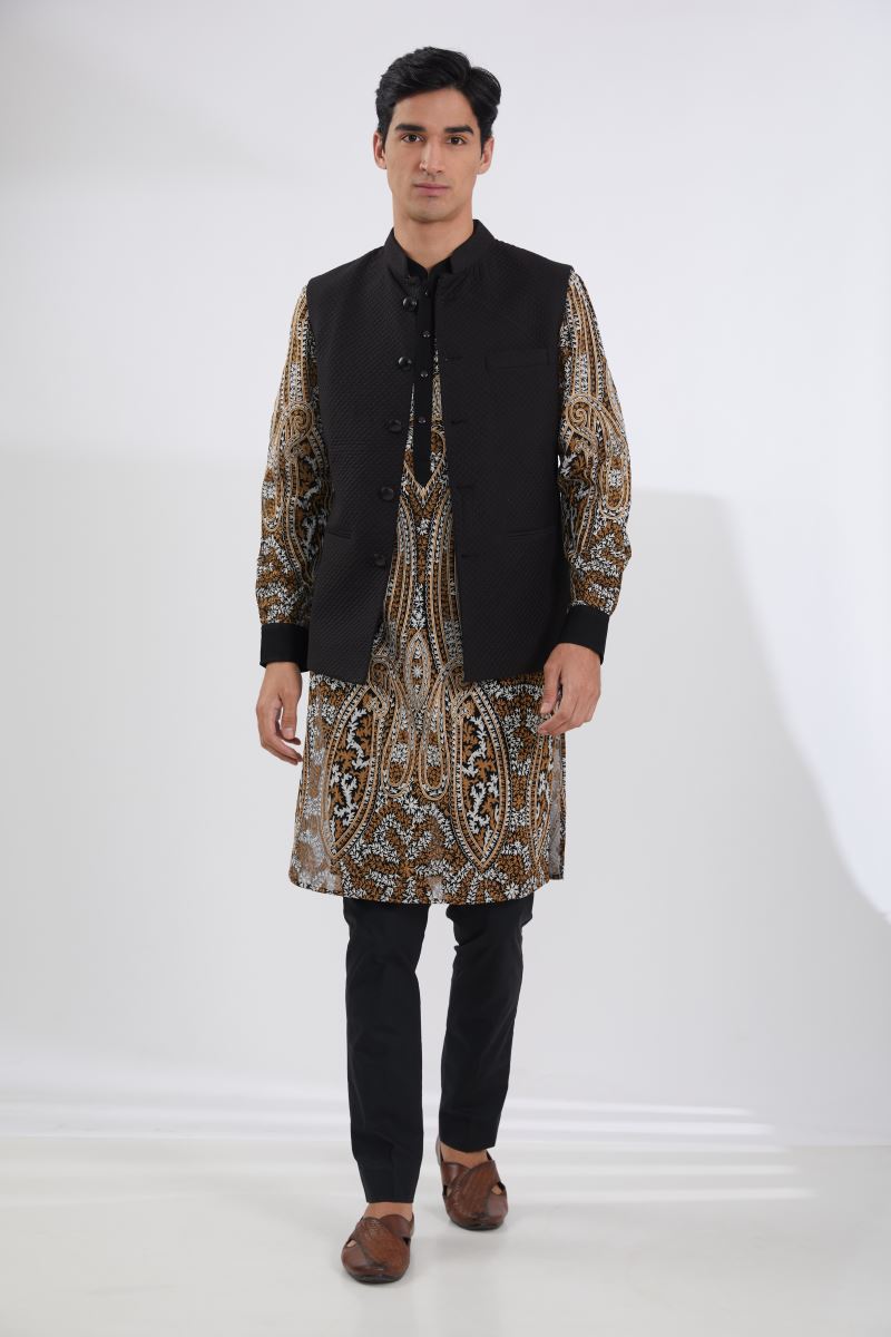 BLACK QUILTED BUNDI WITH BLACK MULTI RESHAM JAAL KURTA AND PANTS