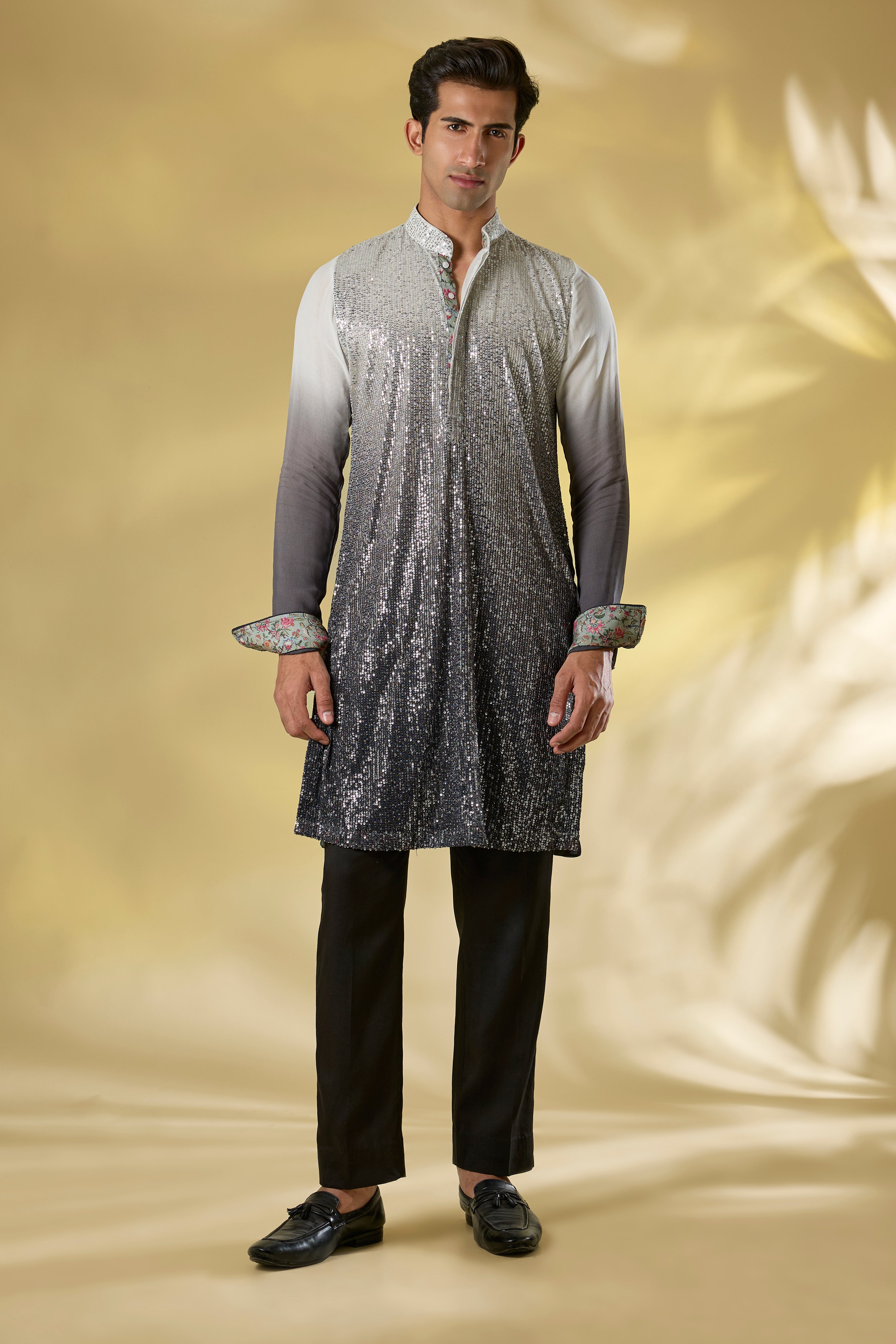 SHADED IVORY TO CHARCOAL GREY