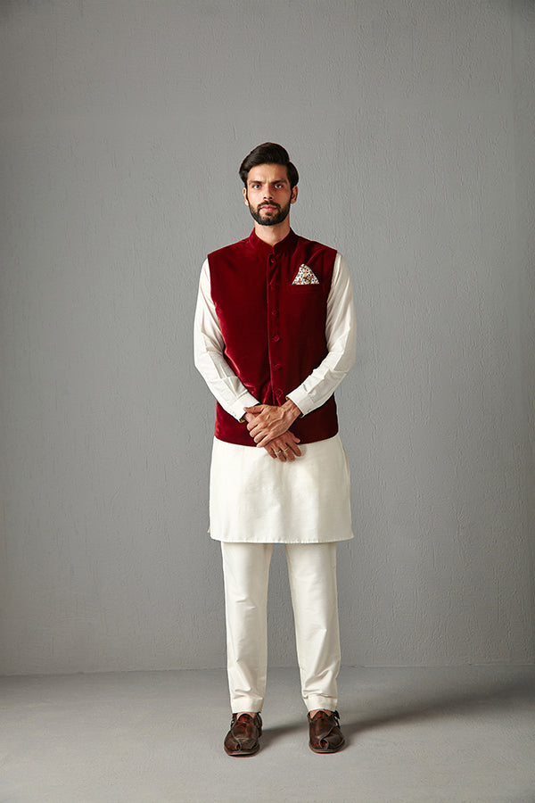 MAROON BUNDI WITH IVORY KURTA & TROUSER SET