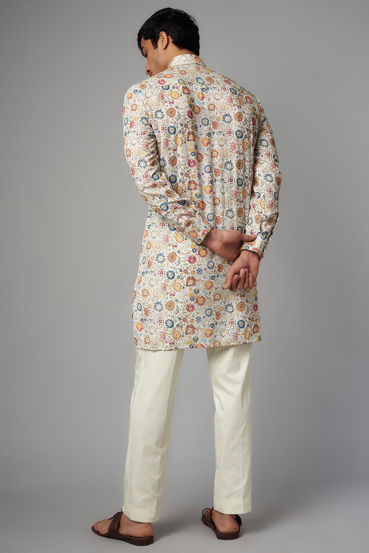 IVORY BLOOM PRINT CREPE / SHEETING UNLINED KURTA SIDE ZIPPER KURTA AND PANT SET