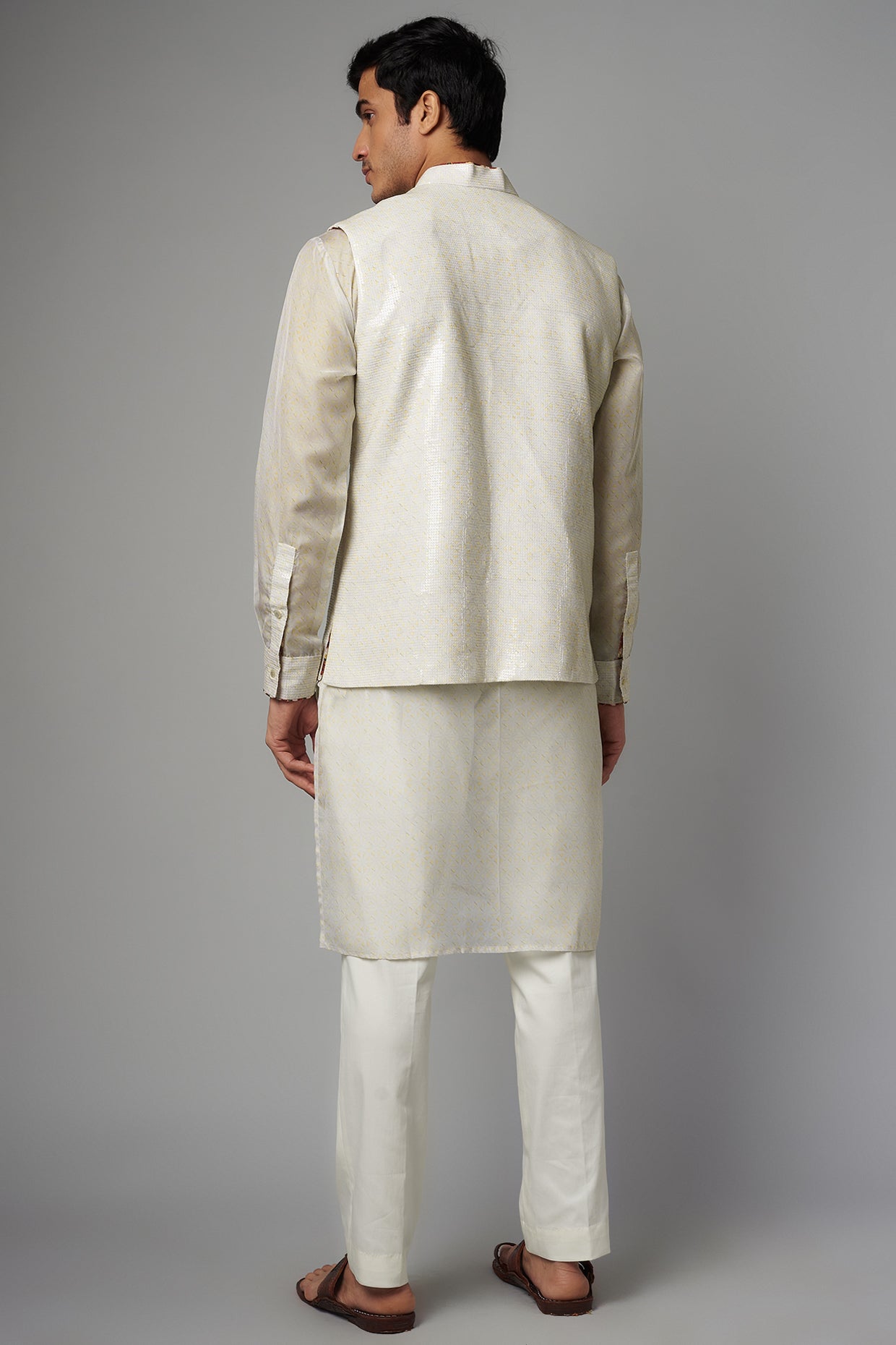 IVORY/YELLOW PRINT TABBY SILK UNLINED KURTA W FULLY SHEETING BUNDI W PANT