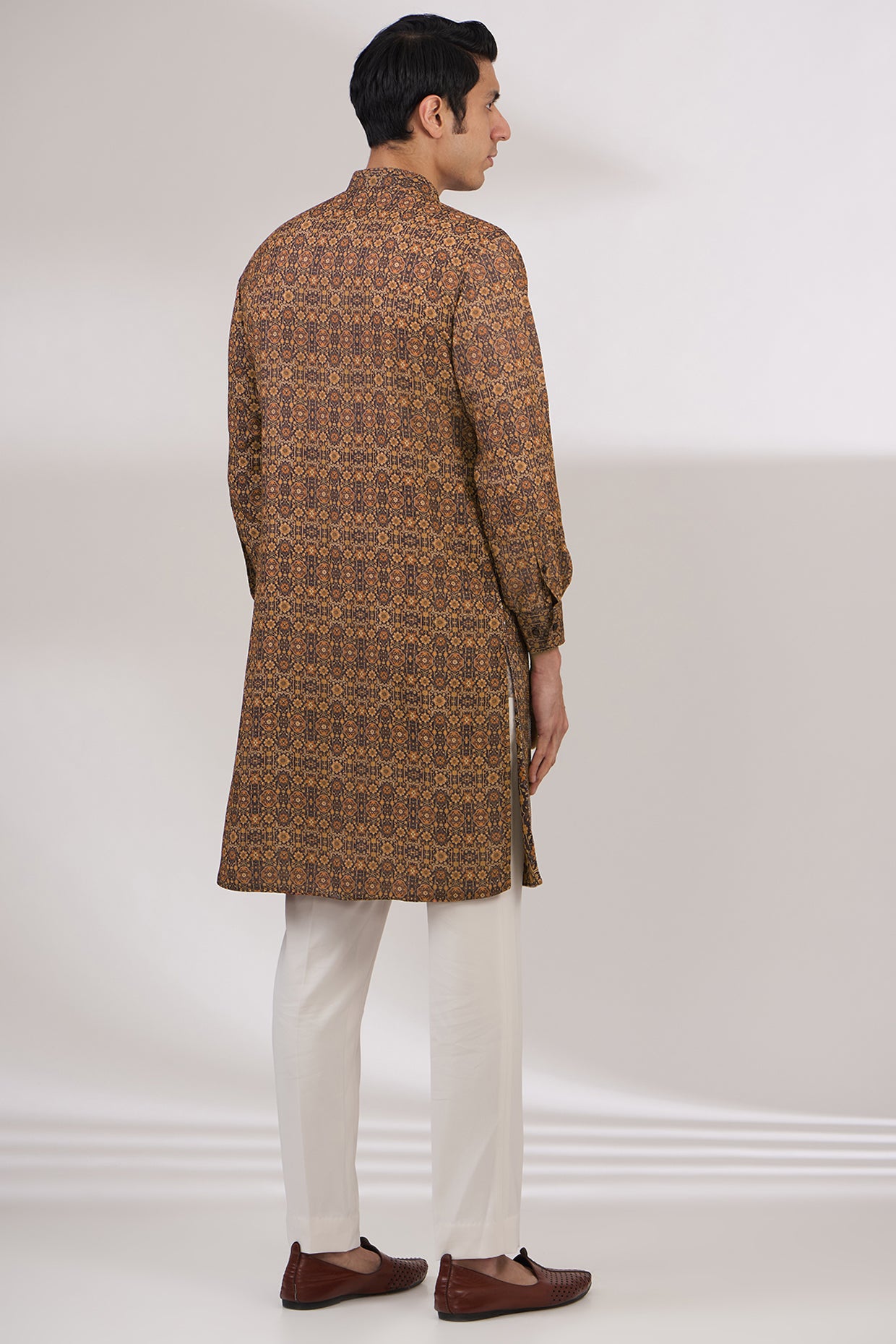 BLACK SHEETING AND GEORGETTE WITH CREPE LINING KURTA AND COTTON SILK PANTS