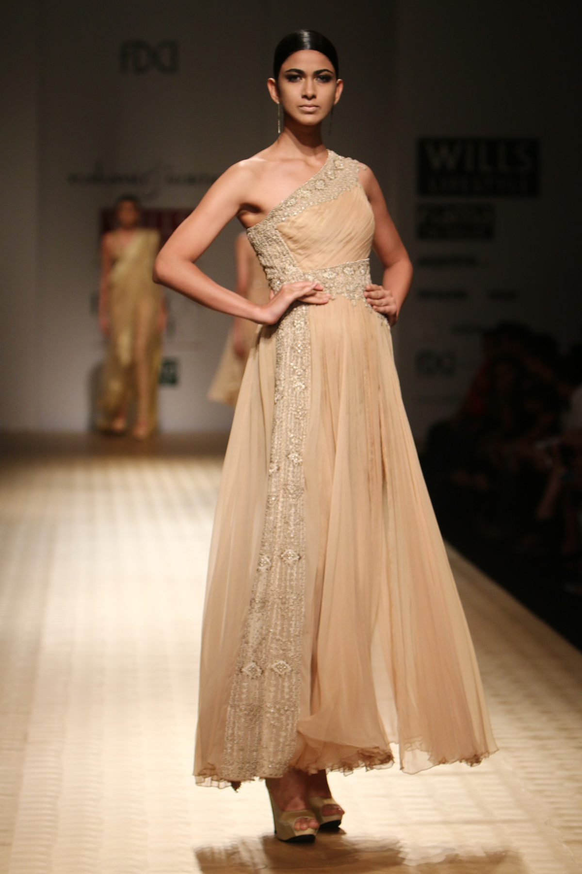 Gold Chiffon Roughed with Side Embroidered Panel One Shoulder Jgj-13 Yoke Gown W/ Gold Roses Lace Churi Trouser