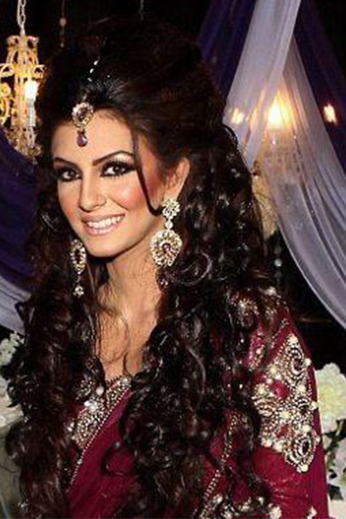 Faryal Makhdoon In Wine Chiffon Sari Set