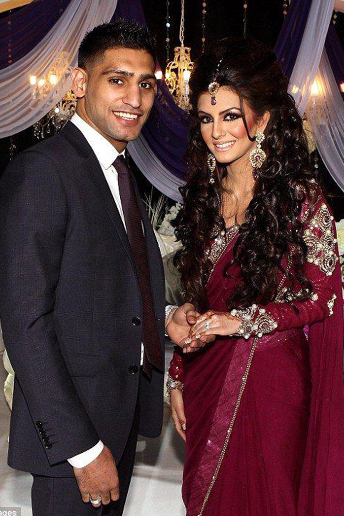 Faryal Makhdoon In Wine Chiffon Sari Set