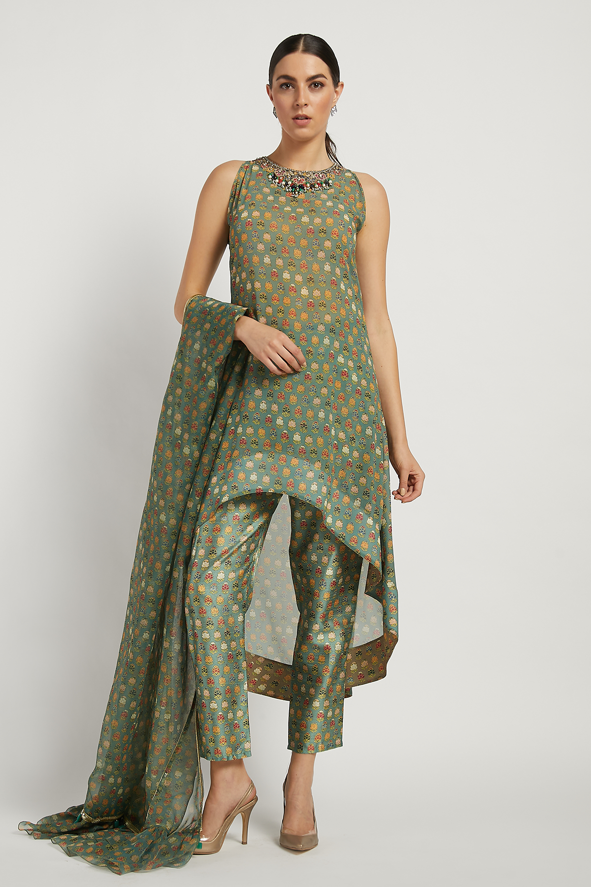 Green Dalia Kurta Set With Butti Work