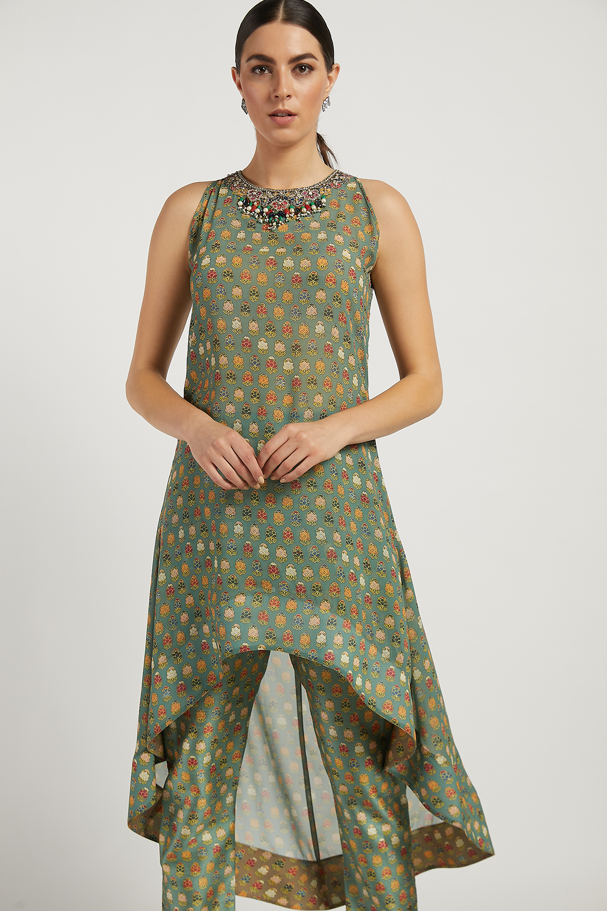 Green Dalia Kurta Set With Butti Work