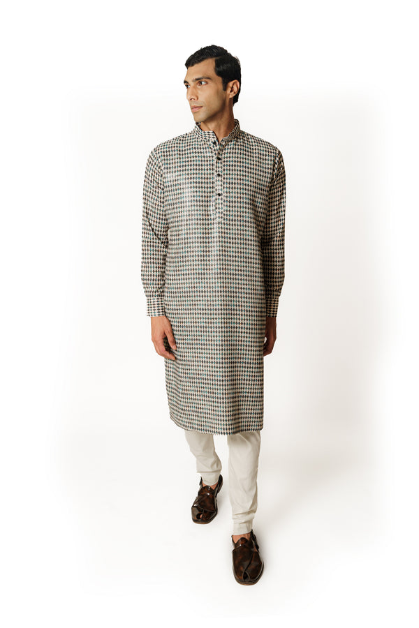 IVORY AND BLACK DIAMOND PRINTED KURTA SET
