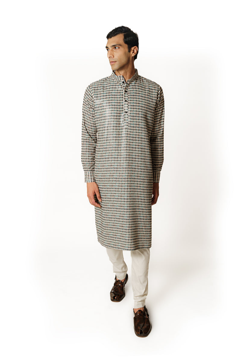 IVORY AND BLACK DIAMOND PRINTED KURTA SET