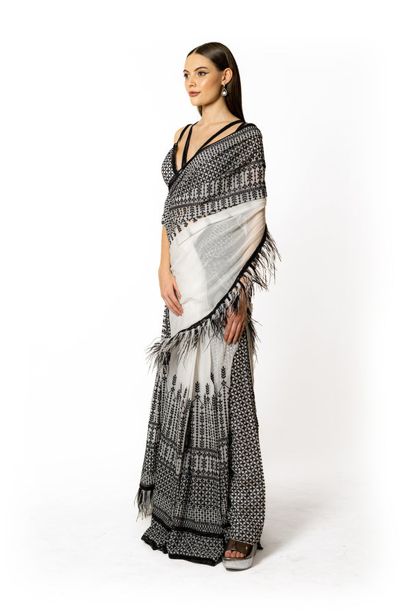 SAIRAA IVORY STITCHED SARI SET