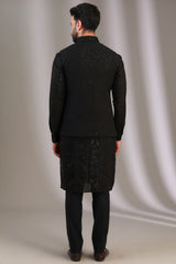 BLACK NARGIS BRUST ON TOP BUNDI