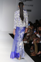 Blue Srr-4 Fully Pearl Flower Jacket Wivory /Blue Net Lace Sari W/ Lace Trouser