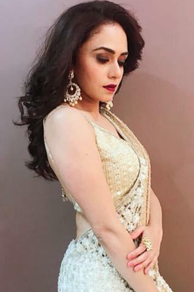 Amrita Khanvilkar In 3D Flower Lehenga Sari Set