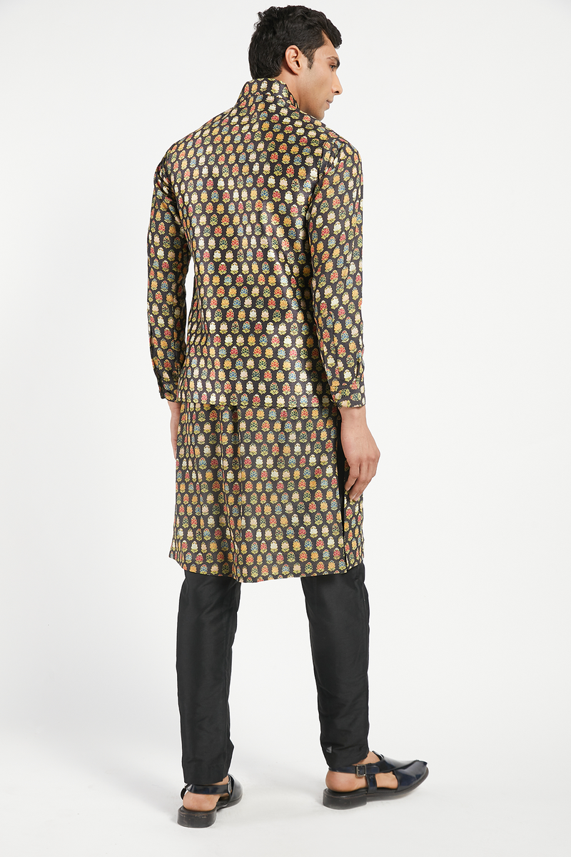 MENS KURTA BUNDI WITH CHURIDAR SET