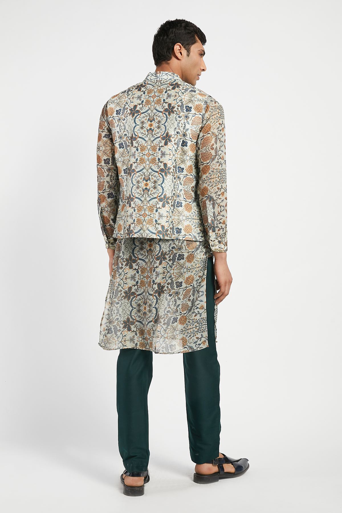 MENS KURTA BUNDI WITH CHURIDAR SET